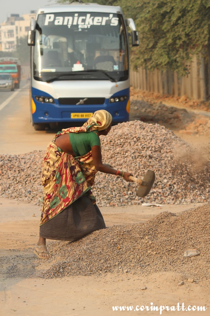 Worker, woman, New Delhi, road