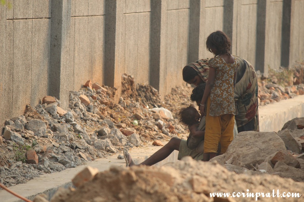 Family, workers, New Delhi, road